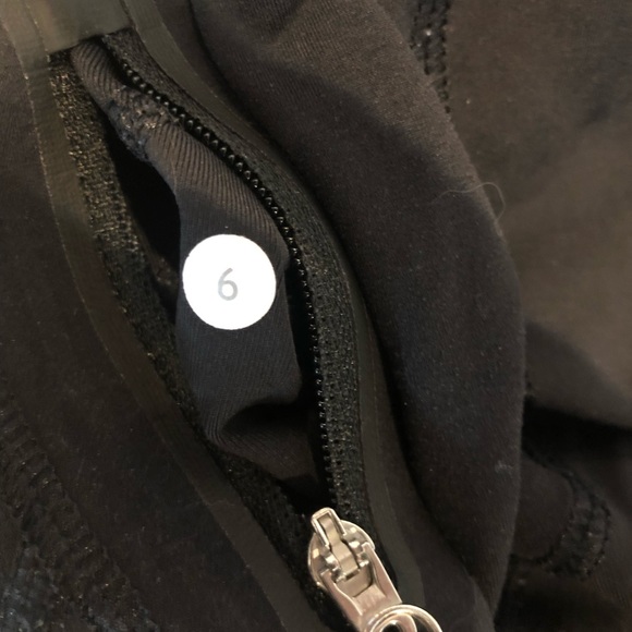 Lululemon Runnin' With My Homies Crop - Picture 8 of 8